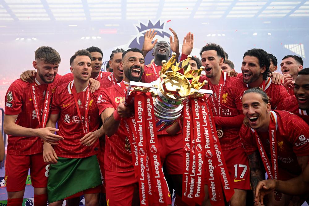 邮报：利物浦开会讨论了卡拉格的报道方式，队内多人对他不满