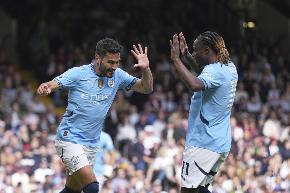 雷迪克：斯玛特防守端的拼劲和投入度做到了极致